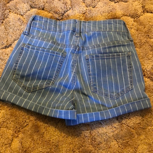 never worn - Picture 3 of 3